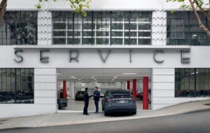 Nasdaq Group Ukraine набирает персонал для обслуживания авто Tesla в Украине