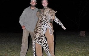 Трамп схвалив закон про захист тварин. Міа Фарроу нагадала йому про одне фото